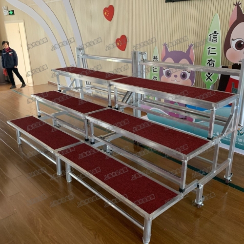 小學(xué)生合唱臺